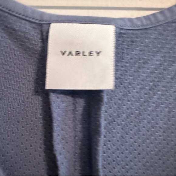 Varley Athletic Size Medium Blue Sleeveless Tank Top Breathable Fitness Gym - Picture 2 of 8